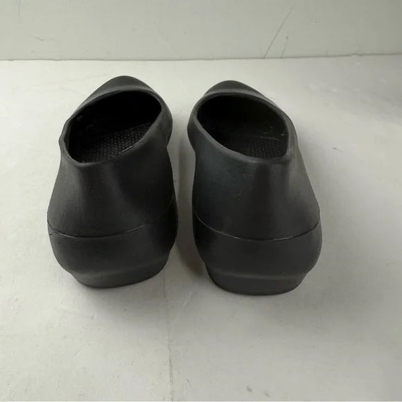 Crocs Womens 7 Black Gianna Ballet Flat Slip On Comfort Shoe - Picture 2 of 6